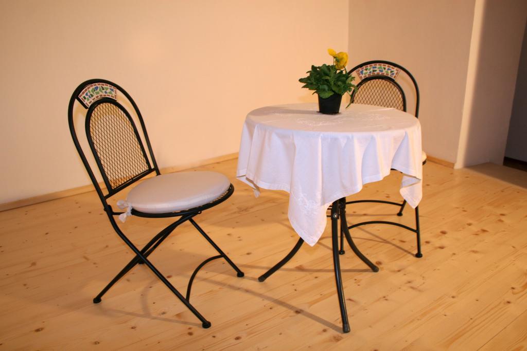 Note Sulla Piazza Bed and Breakfast Κάλιαρι Δωμάτιο φωτογραφία