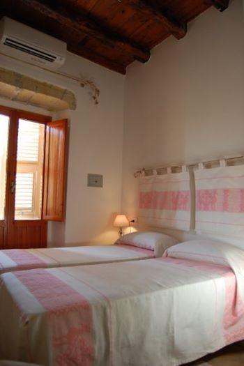 Note Sulla Piazza Bed and Breakfast Κάλιαρι Δωμάτιο φωτογραφία