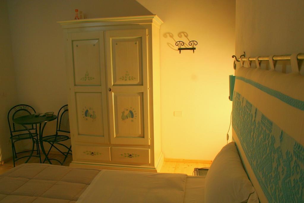 Note Sulla Piazza Bed and Breakfast Κάλιαρι Δωμάτιο φωτογραφία